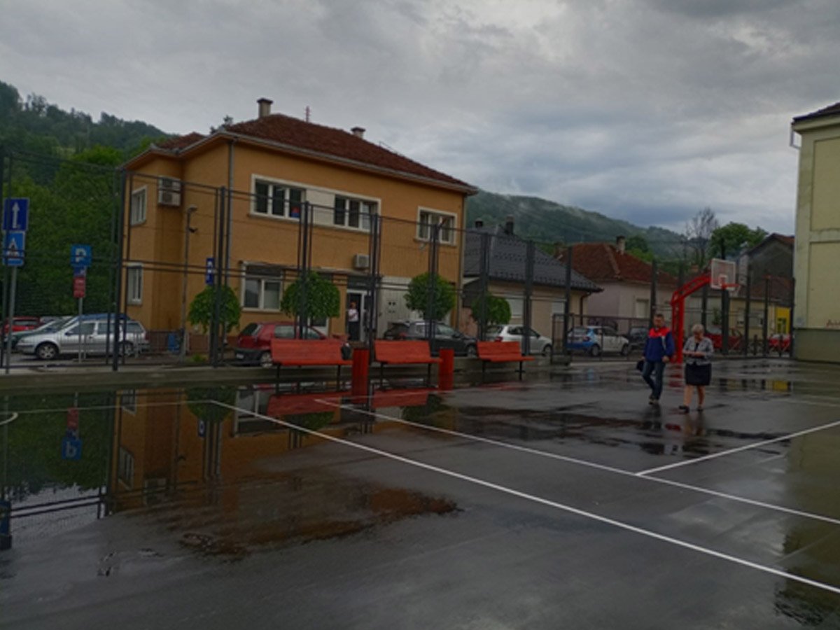 rekonstrukcija-i-adaptacija-skolskog-dvorista-i-igralista-tehnicke-skole-u-ivanjici-002